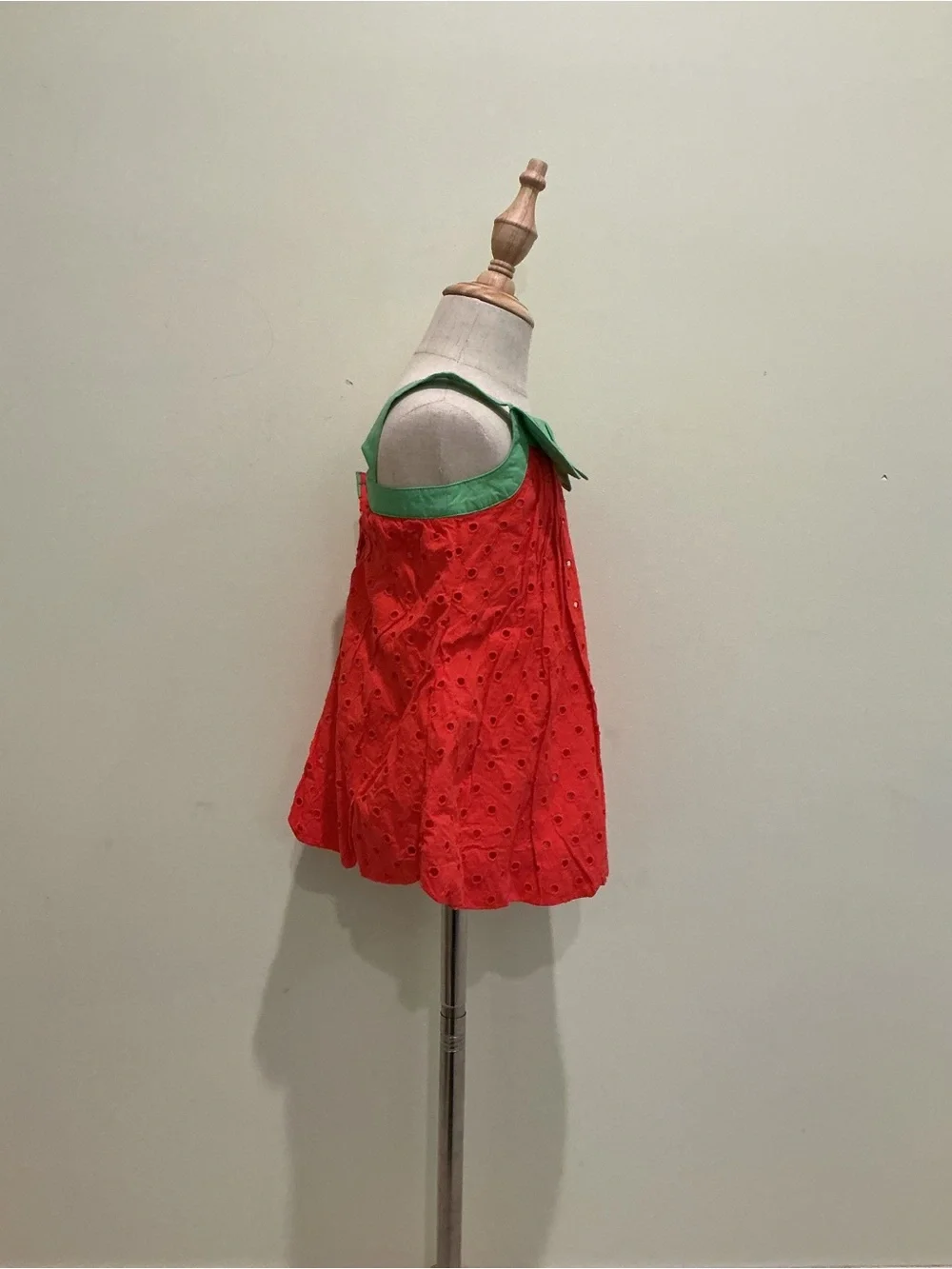 Gymboree Red Eyelet Dress with Green Petal Collar 12-18 months